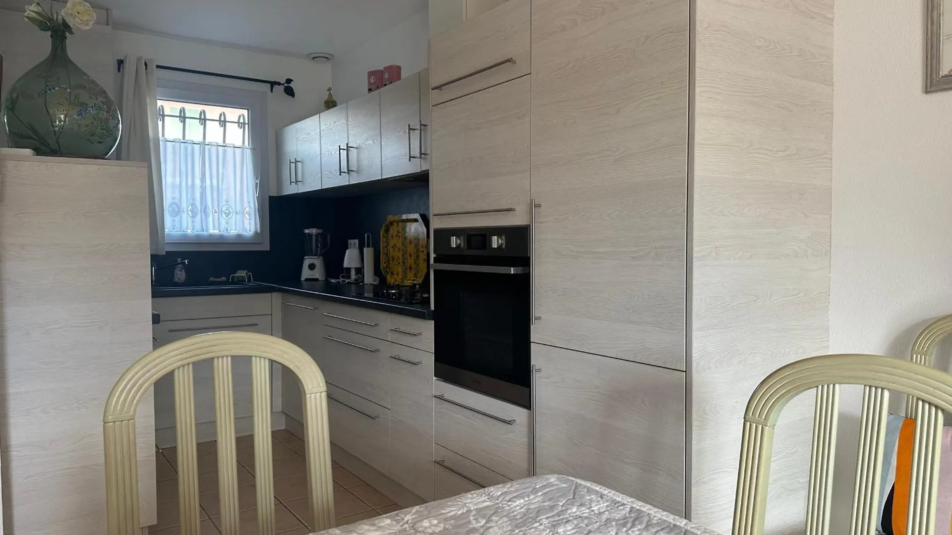 At Tinou'S Spacious Quiet House With Garden For 2 People LʼIsle-sur-la-Sorgue